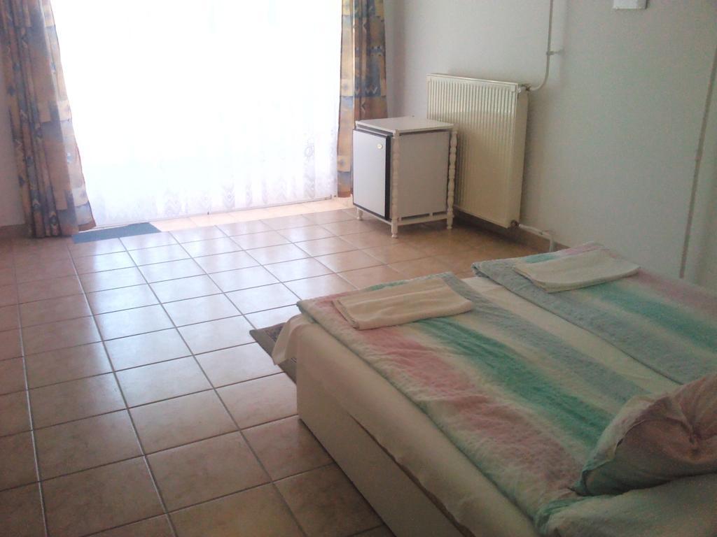 Napfeny Apartment Keszthely Room photo
