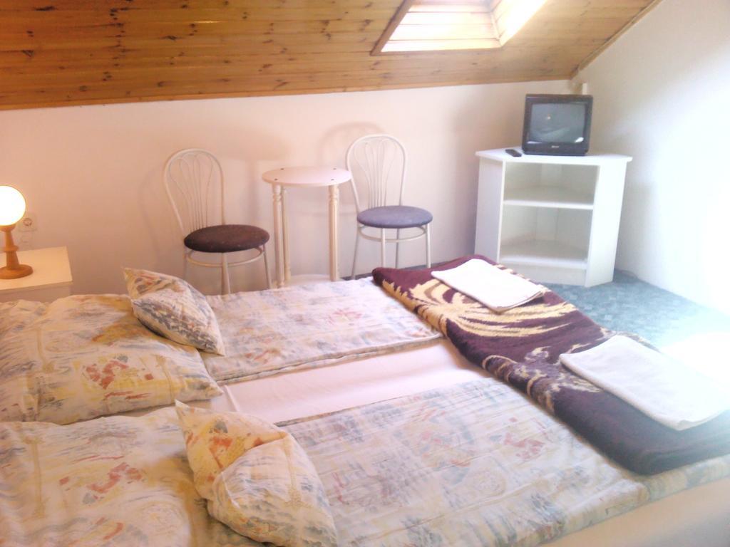 Napfeny Apartment Keszthely Room photo