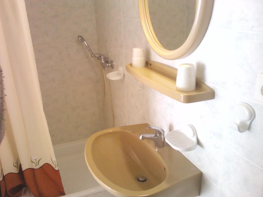 Napfeny Apartment Keszthely Room photo