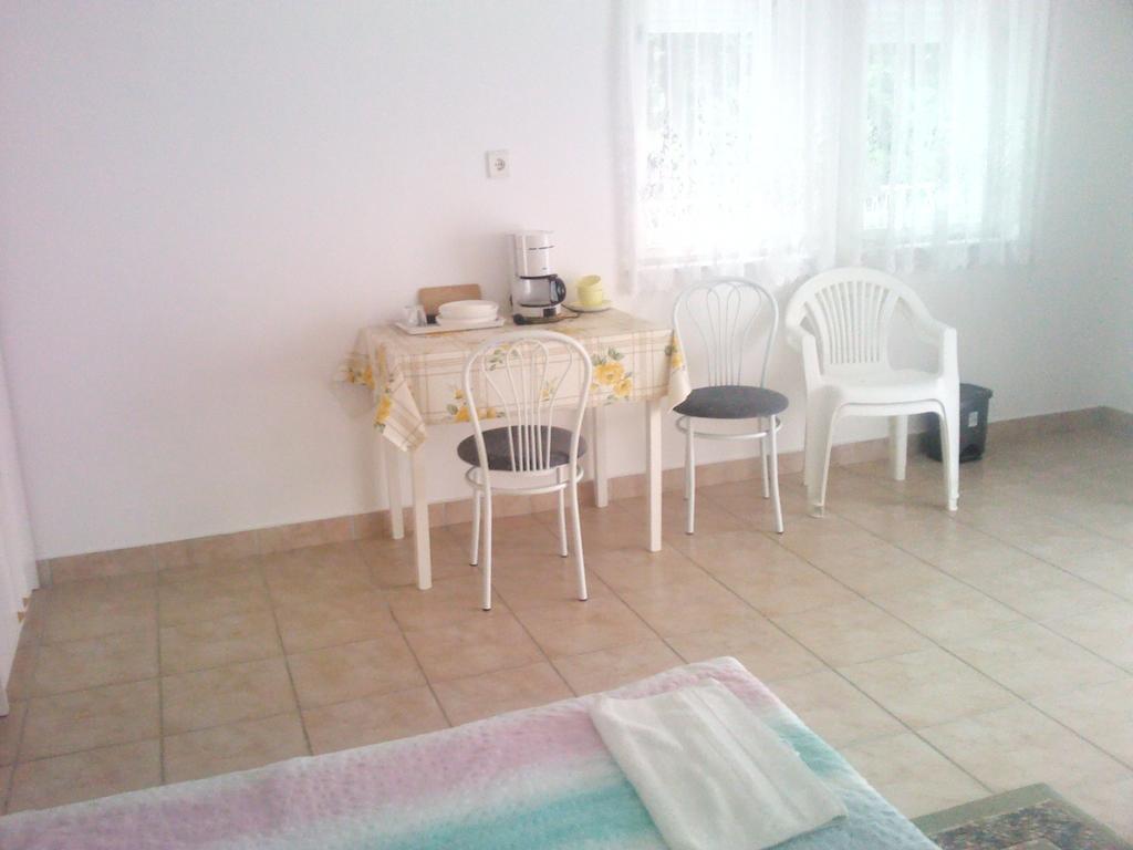 Napfeny Apartment Keszthely Room photo