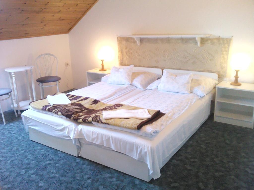 Napfeny Apartment Keszthely Room photo