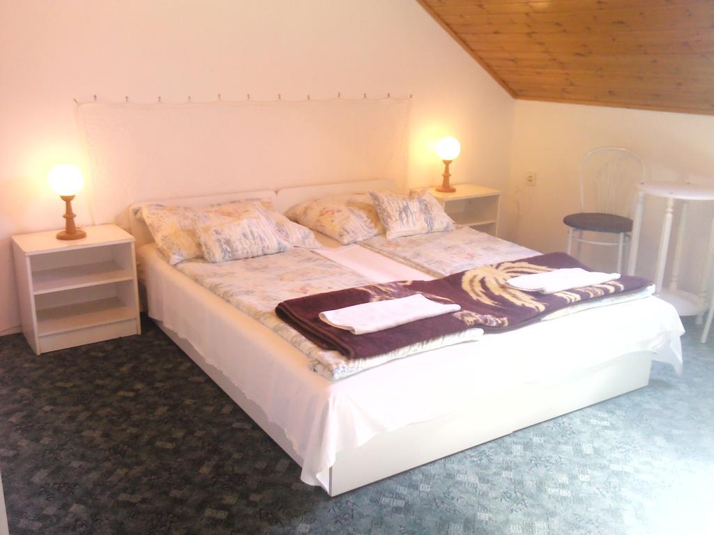 Napfeny Apartment Keszthely Room photo